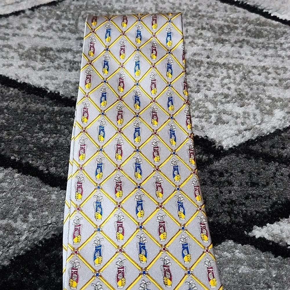 VINTAGE SINSABANG GOLF-BAGS GOLFING THEMED PURE SILK NECK TIE